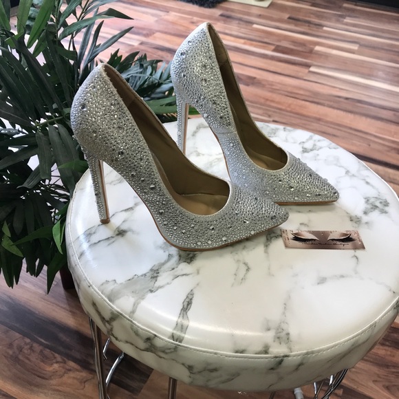 ‼️ Silver Diamond Pointed Toe Pumps Heels - Picture 6 of 8